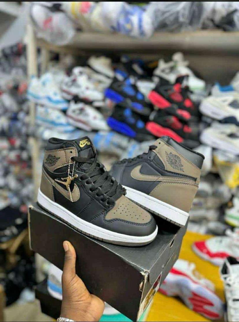 Jordan 1 Highly Dunks (Brown & B & White)
