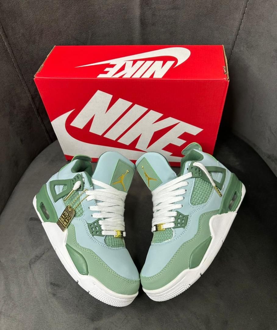 Jordan 4 Rethro (G & W)
