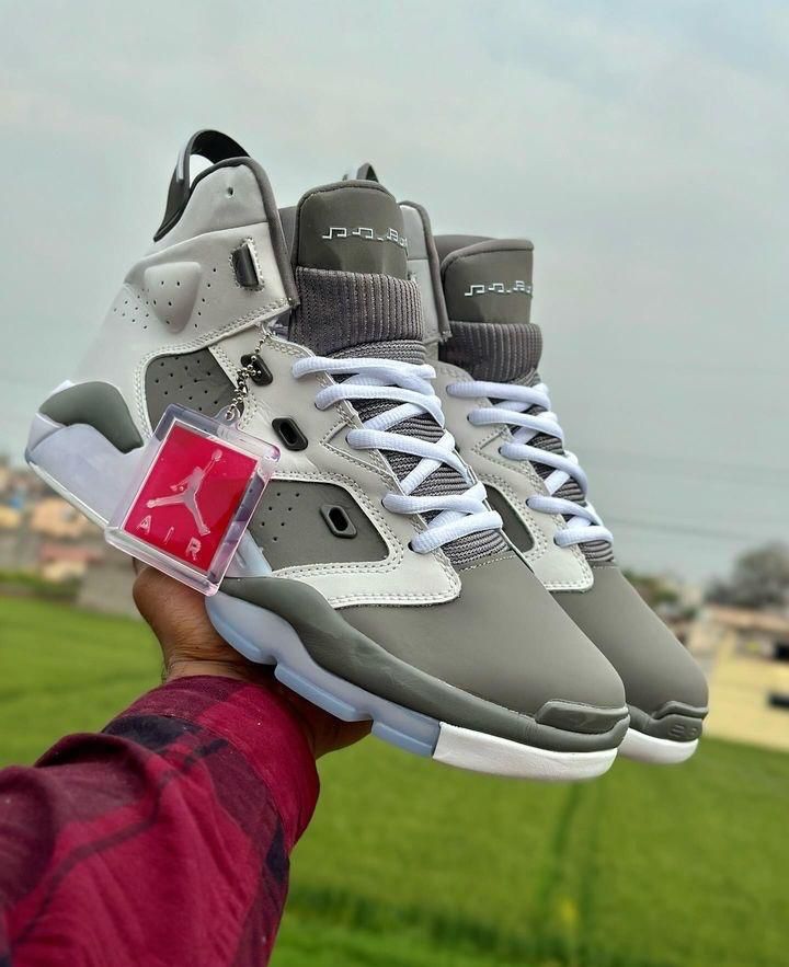 Jordan 6 Retro (Grey & W)