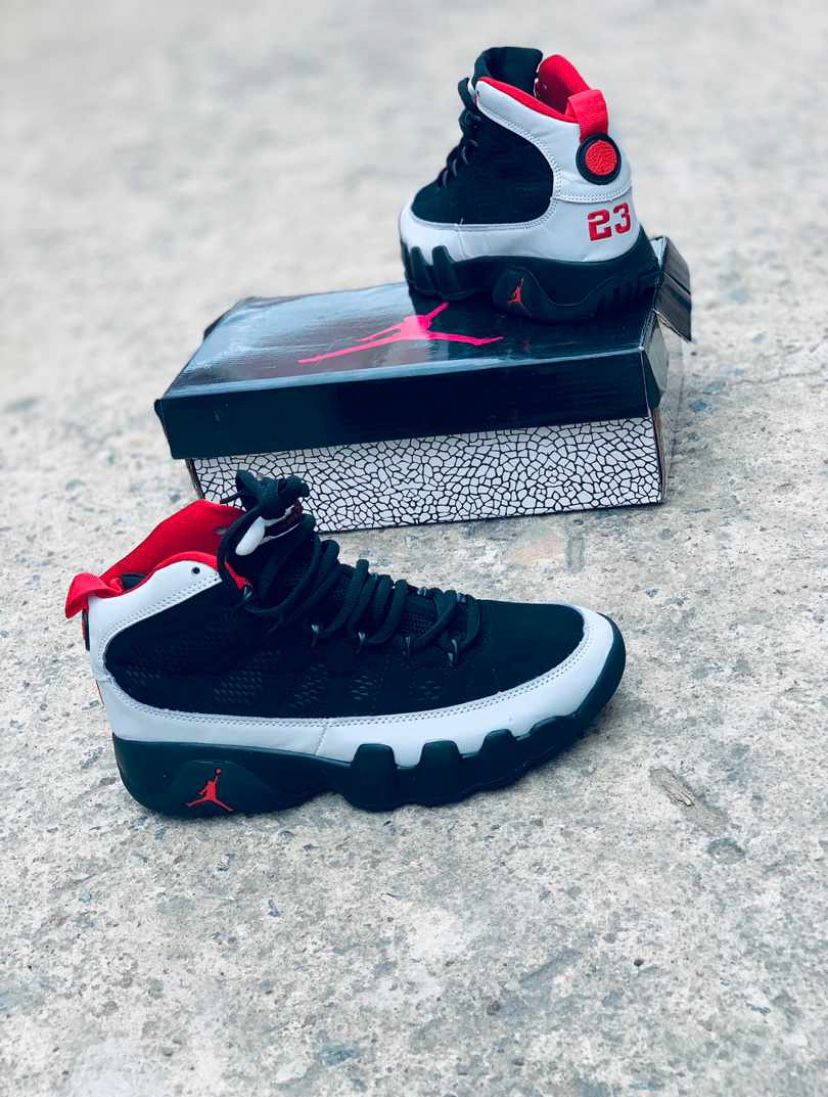 Jordan 9 (B & W & R)