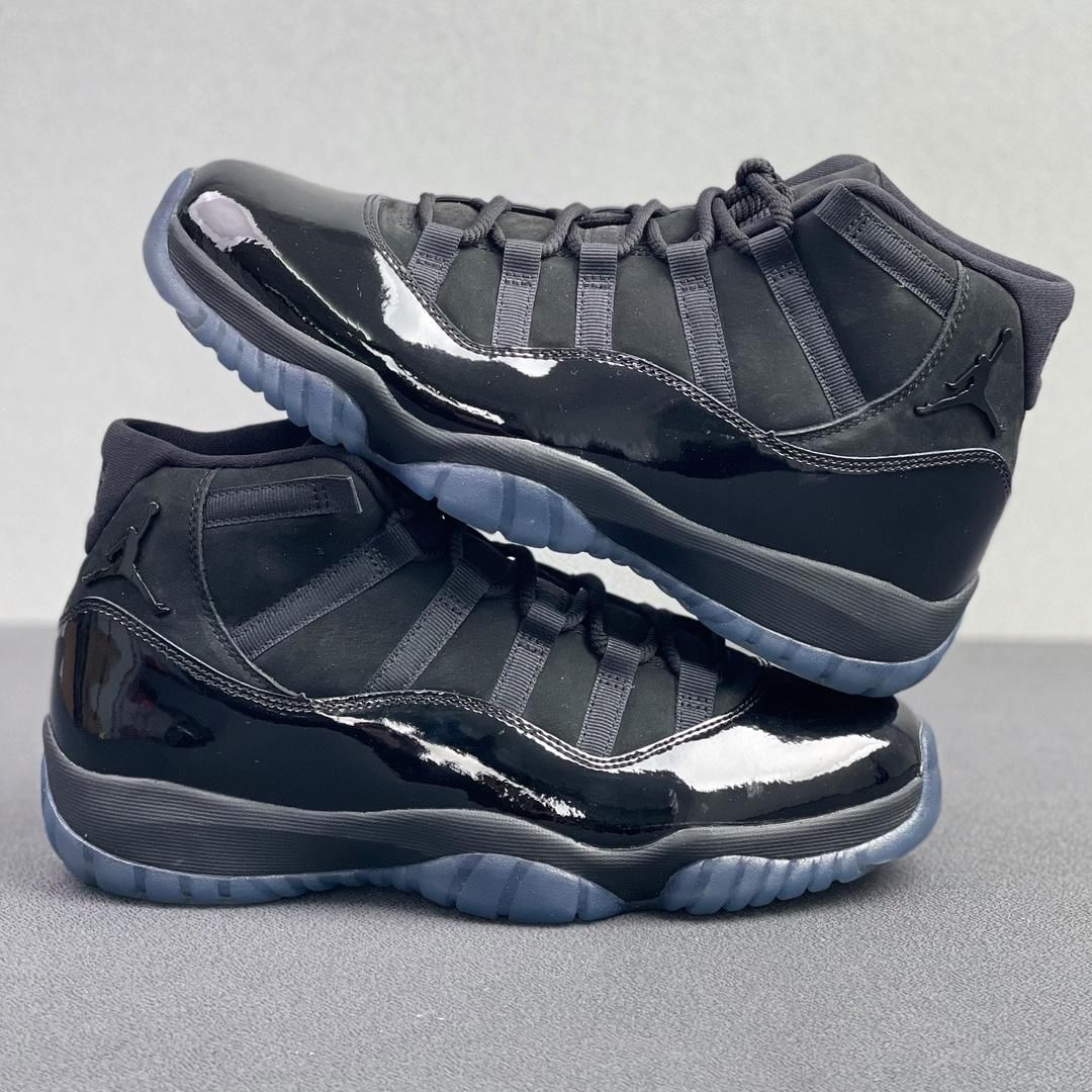 Jordan 11 (Black)