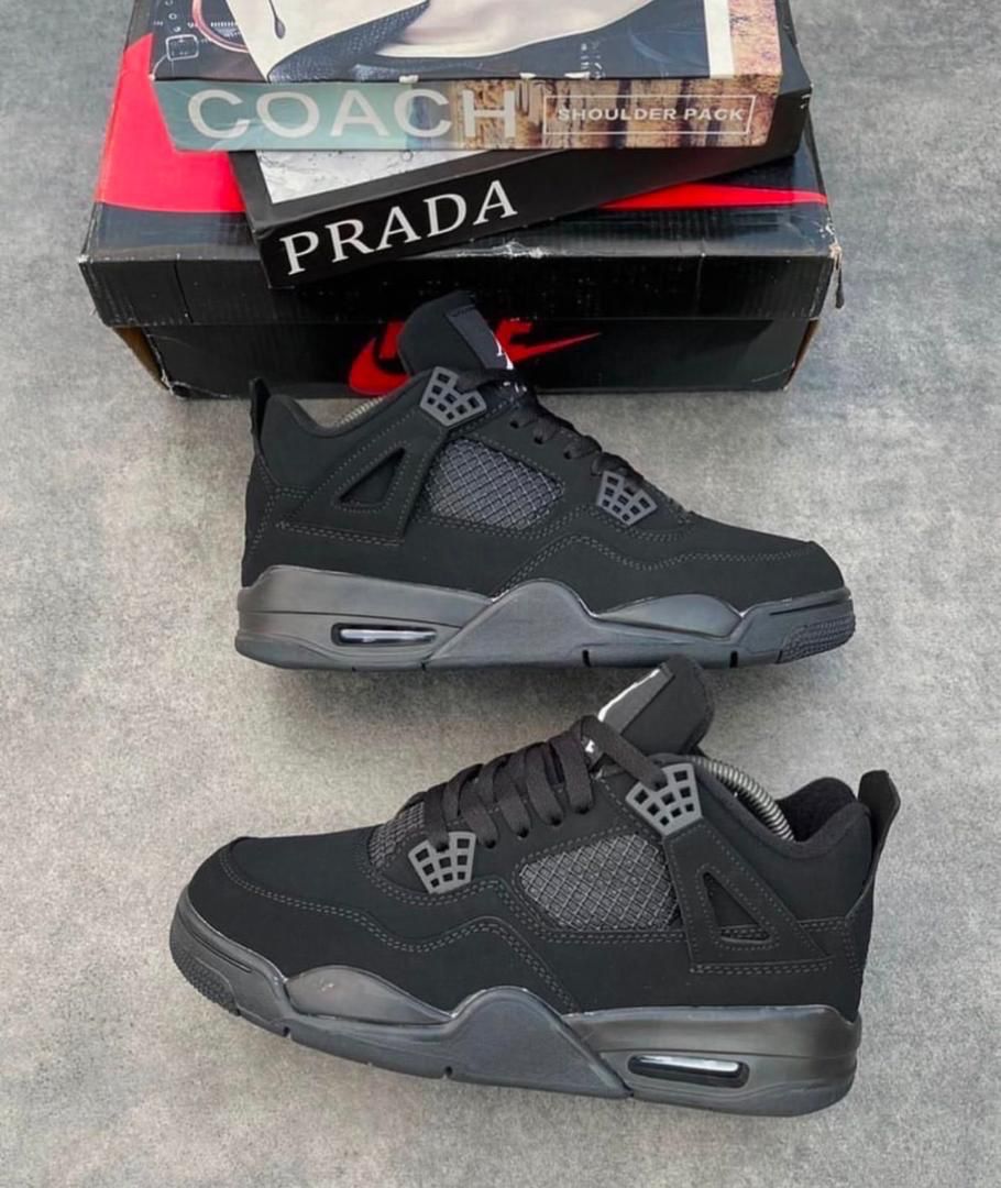 Jordan 4 (Black Cut)