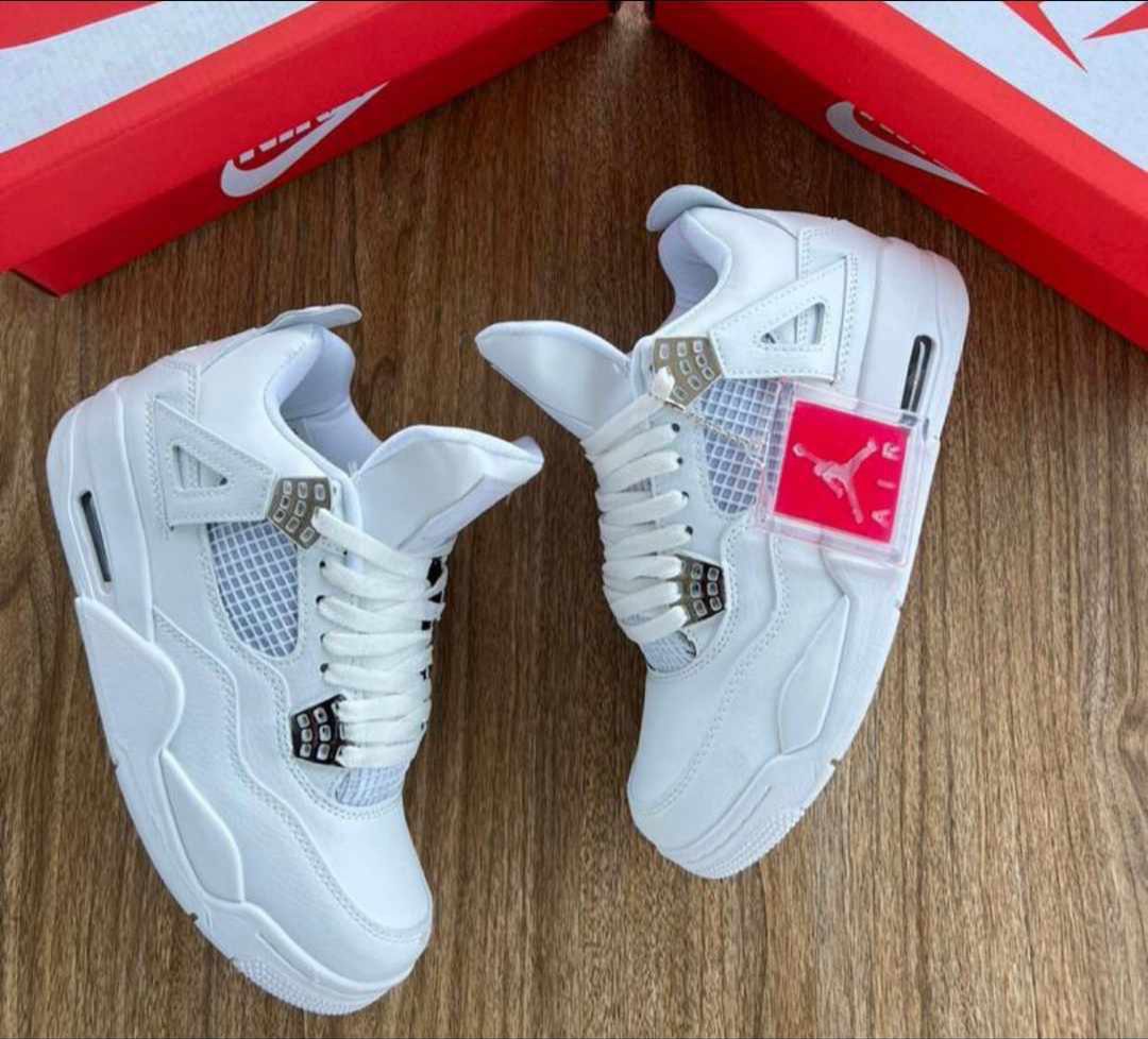 Jordan 4 (Metallic Silva)