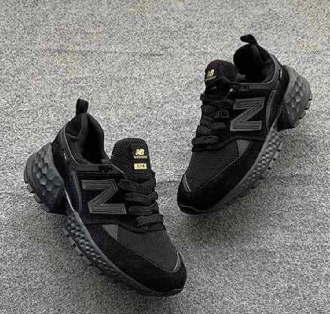 New Balance (Black Alt)