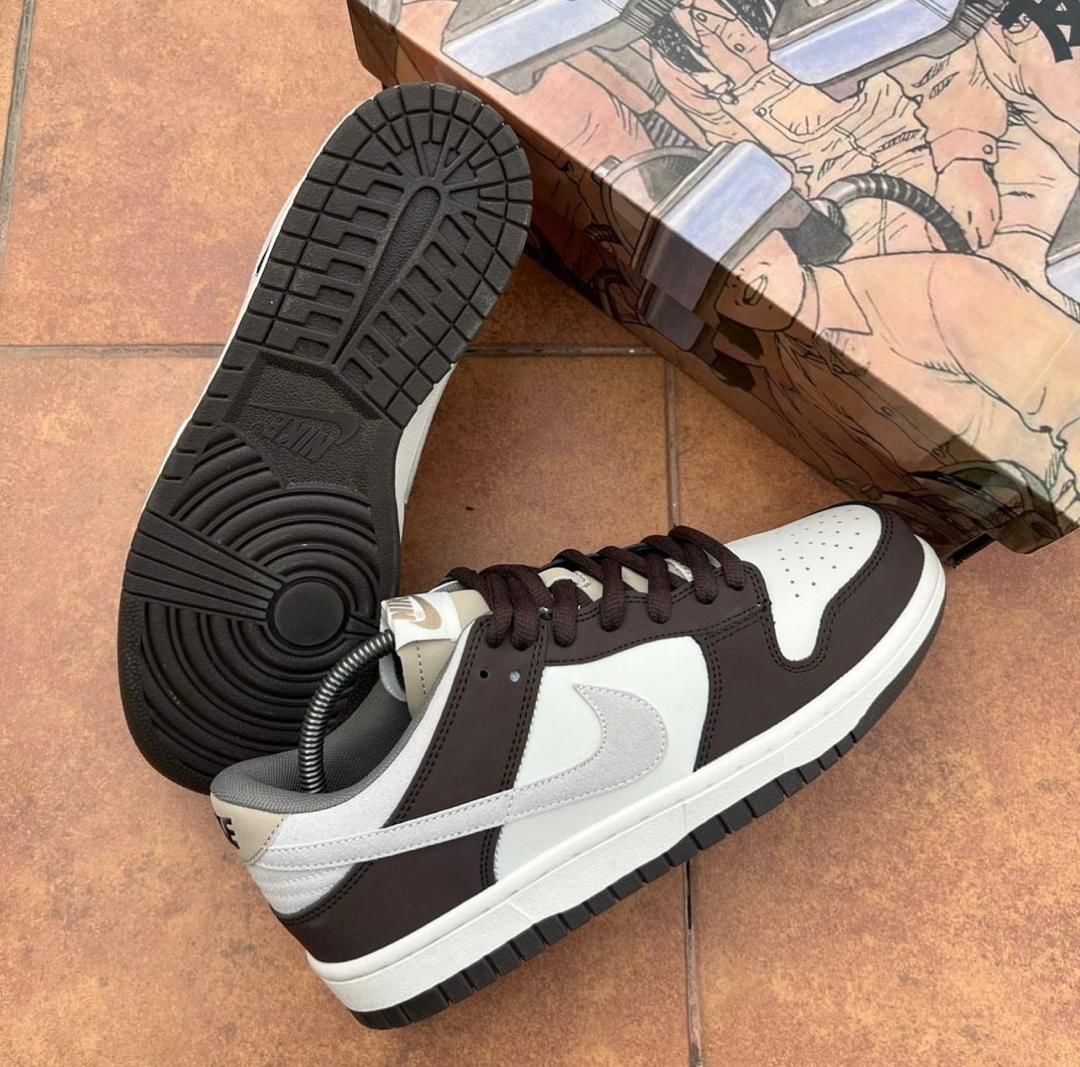 Nike SB Dunks (Dirty Brown & W)