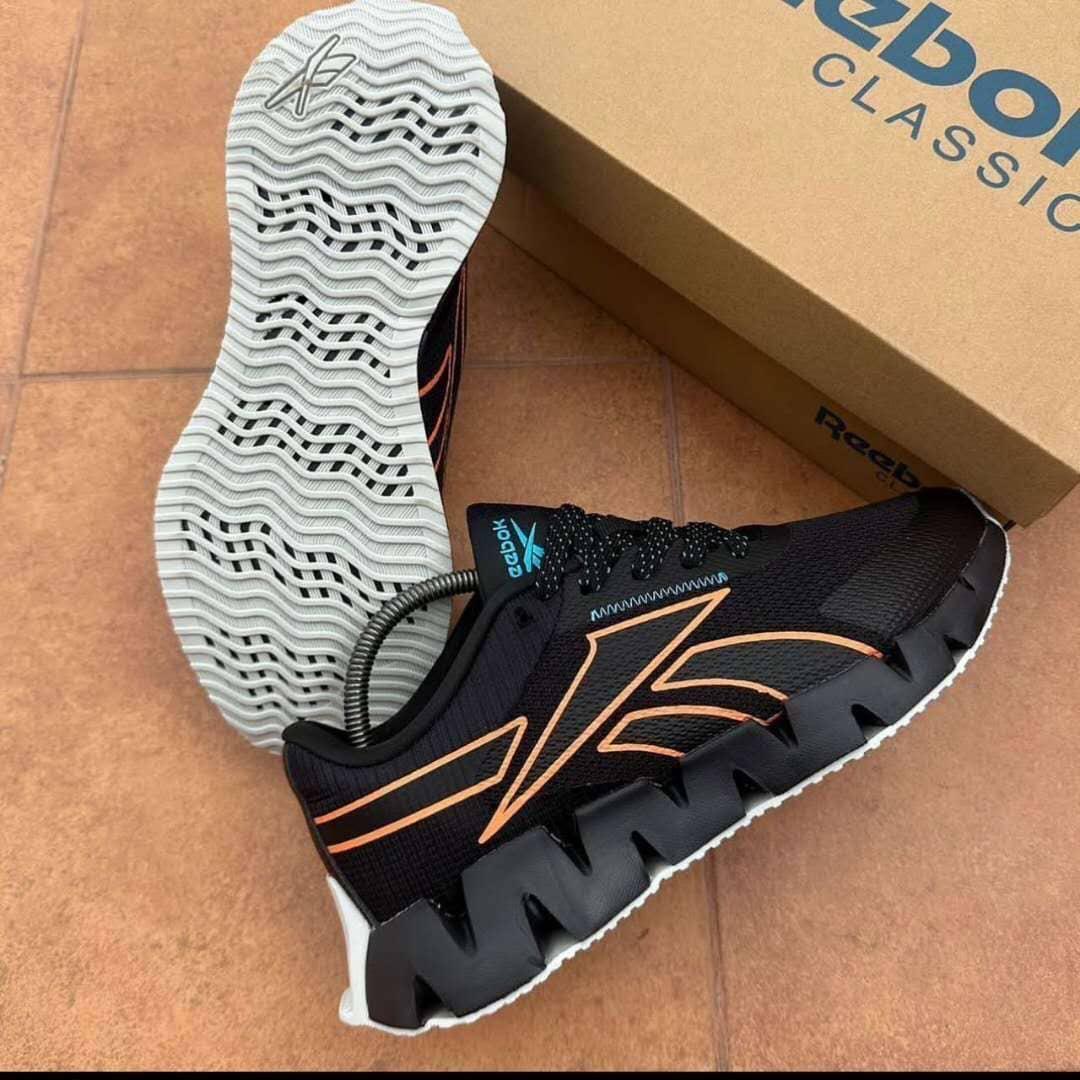 Reebok (Black)
