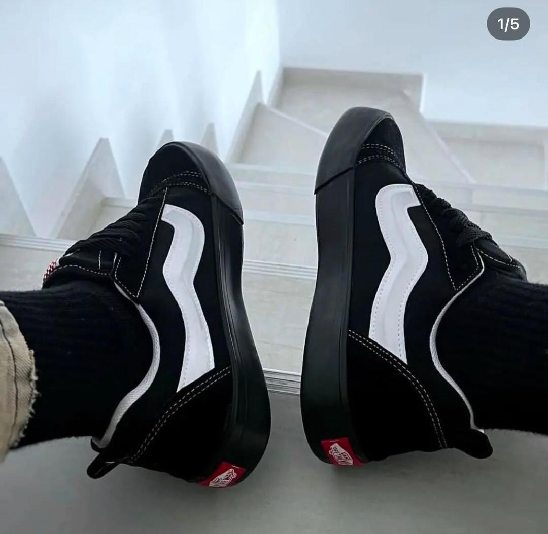 Vans Knu Skool (B & W Alt)